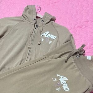 Aeropostale beige rose hoodie and sweatpants set